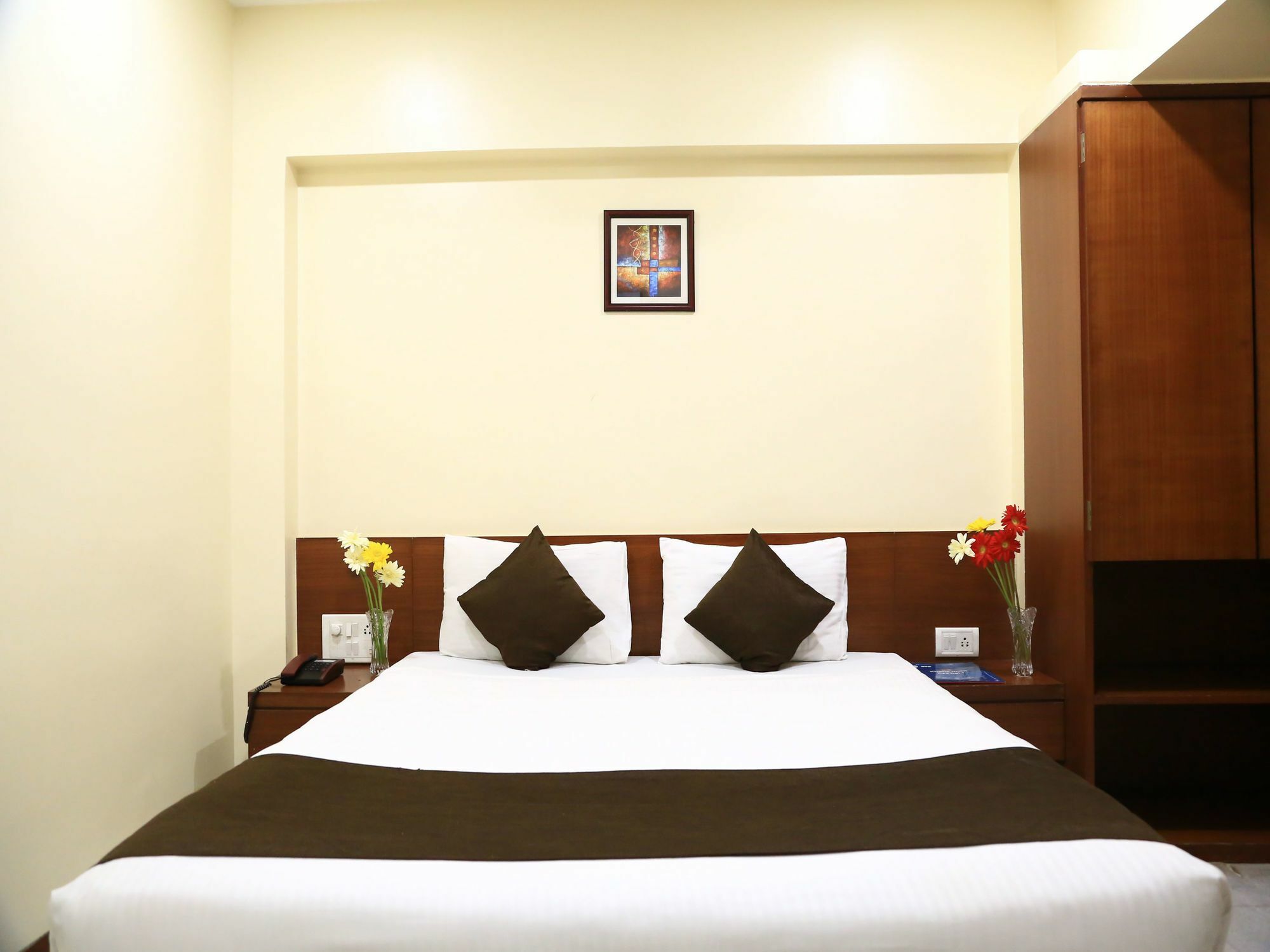Oyo 13771 Executive Residency Hotel Pune Luaran gambar