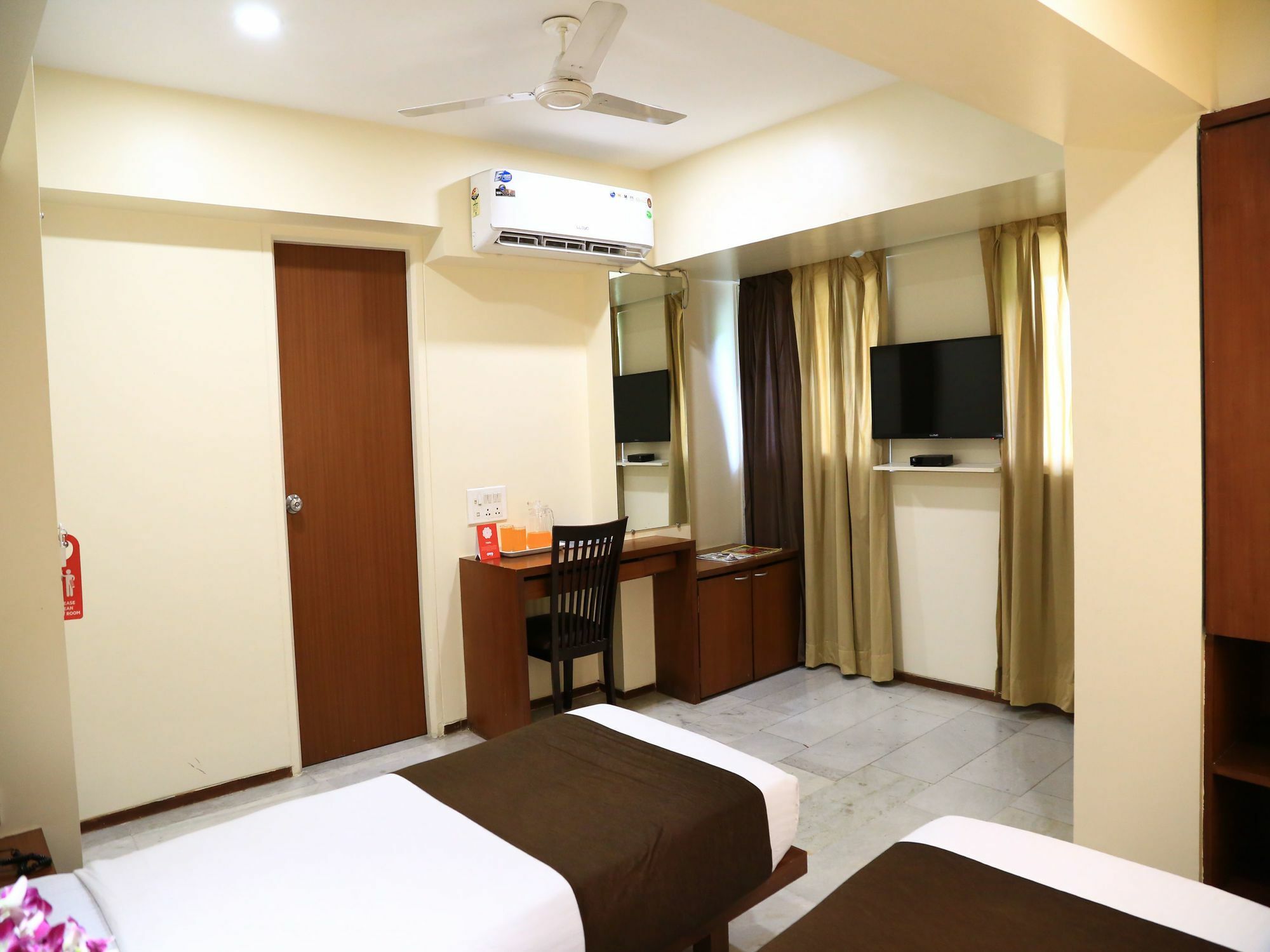 Oyo 13771 Executive Residency Hotel Pune Luaran gambar