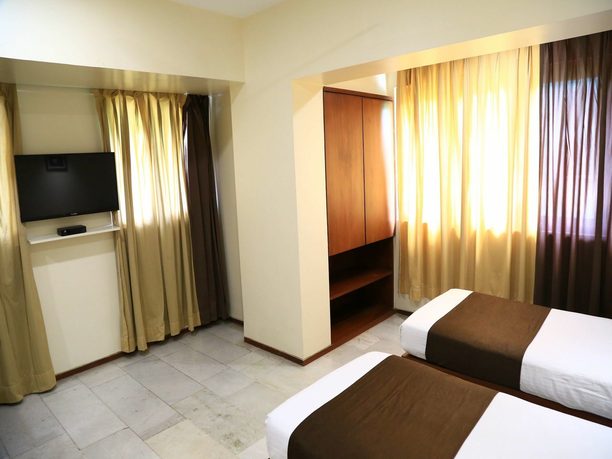 Oyo 13771 Executive Residency Hotel Pune Luaran gambar